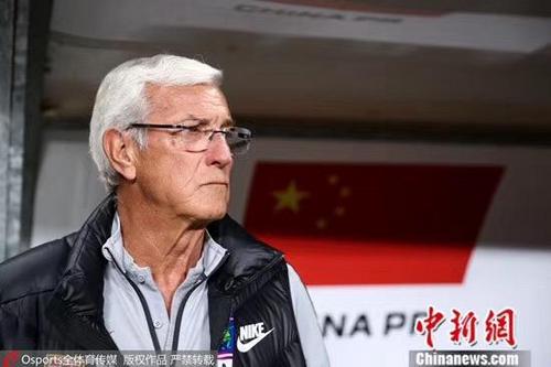 资料图为中国男足教练里皮在亚洲杯的比赛中。图片来源：Osports全体育图片社