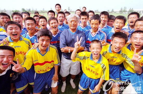 送别足球名宿高丰文：他把一生都奉献给了中国足球