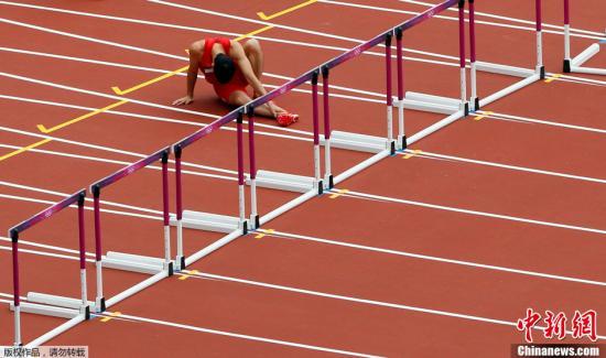 资料图：伦敦奥运会男子110米栏预赛，刘翔意外摔倒无缘半决赛。