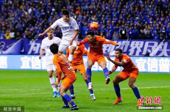 资料图：2019足协杯决赛次回合，上海申花Vs山东鲁能。