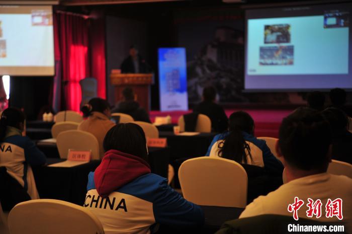 图为2020年西藏反兴奋剂教育培训班7日在拉萨开班。 张伟 摄 图为2020年西藏反兴奋剂教育培训班7日在拉萨开班。 张伟 摄