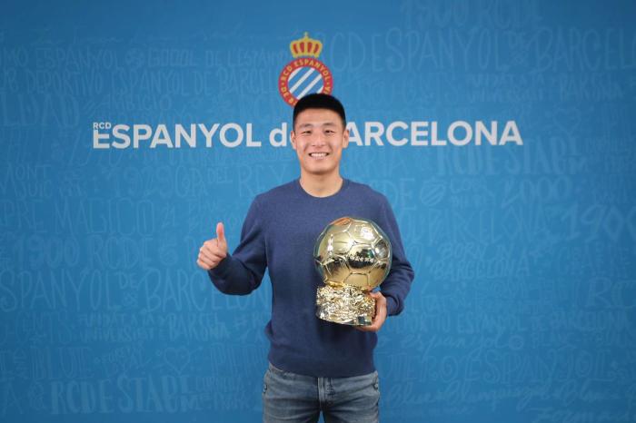 2019年，武磊获得中国足球金球奖。