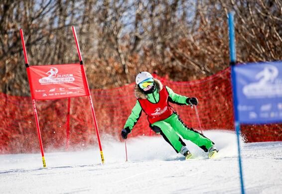 吉林国际高山/单板滑雪挑战赛第三站在延吉梦都美落幕