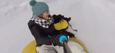 滑雪花式翻车现场看完笑到脱力！网友：带入感极强