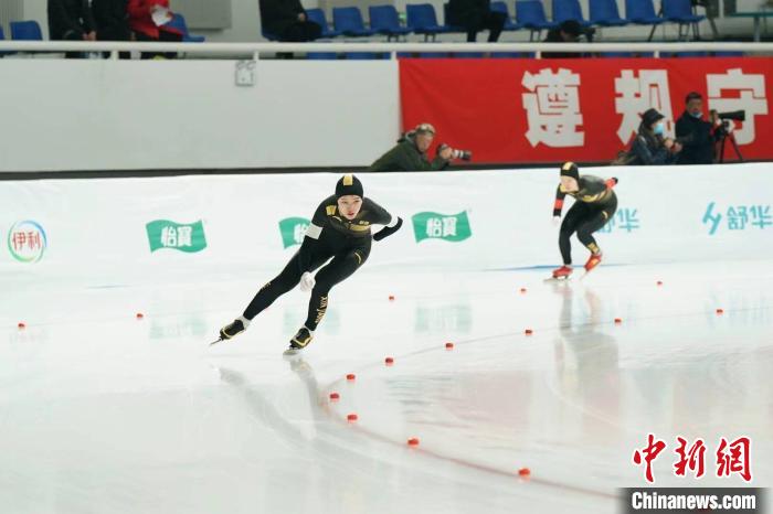 选手在比赛中。　黑龙江省体育局提供 摄