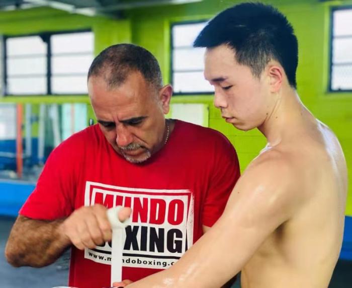 徐灿近照。徐灿团队供图。 徐灿近照。徐灿团队供图。