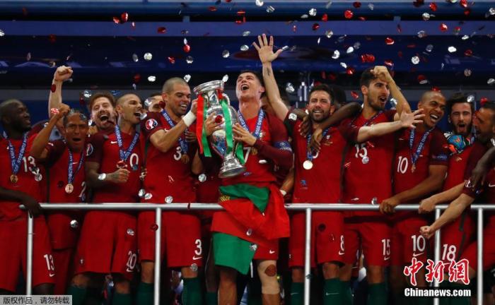 资料图：5年前，葡萄牙队收获了历史上第一个欧洲杯桂冠