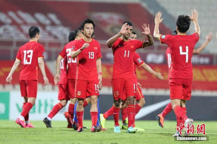 当地时间6月11日，阿联酋沙迦，2022年卡塔尔世界杯预选赛亚洲区40强赛A组次轮的比赛中，中国队以5比0战胜马尔代夫队，取得世预赛3连胜。图片来源：视觉中国