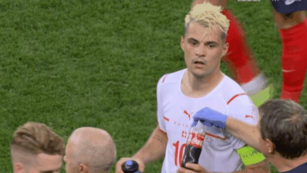 视频截图 没有人比扎卡更懂赞助商 视频截图 没有人比扎卡更懂赞助商