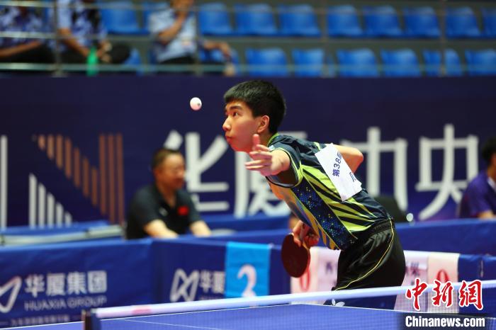 第38届“百合杯”乒乓球联赛9日开赛。　陕西省体育局 摄