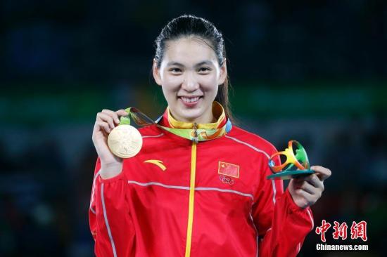 郑姝音在里约奥运会中夺冠。/p中新网记者 盛佳鹏 摄