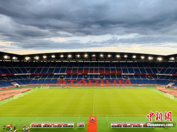 日本横滨国际综合竞技场。 卞立群 摄 日本横滨国际综合竞技场。 卞立群 摄