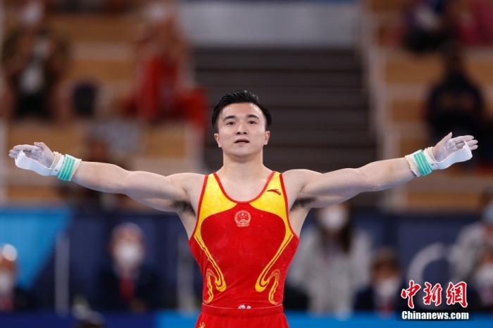 北京时间8月2日,在东京奥运会男子体操单项吊环的比赛中,中国选手刘洋以15.500分夺得冠军。这是中国代表团本届比赛的第26金。图为刘洋在比赛中。 中新社记者 富田 摄 北京时间8月2日,在东京奥运会男子体操单项吊环的比赛中,中国选手刘洋以15.500分夺得冠军。这是中国代表团本届比赛的第26金。图为刘洋在比赛中。 /p中新社记者 富田 摄
