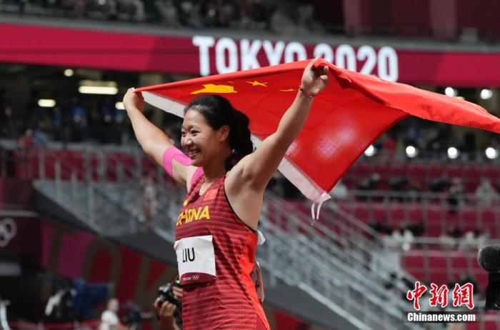 当地时间8月6日,在东京奥运会女子标枪决赛中,中国选手刘诗颖在第一次试投中投出66.34米,获得该项目的金牌。这也是中国选手首夺奥运会标枪项目的金牌。 中新社记者 杜洋 摄 当地时间8月6日,在东京奥运会女子标枪决赛中,中国选手刘诗颖在第一次试投中投出66.34米,获得该项目的金牌。这也是中国选手首夺奥运会标枪项目的金牌。 /p中新社记者 杜洋 摄